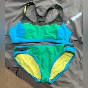 Parana Sim set. Size large